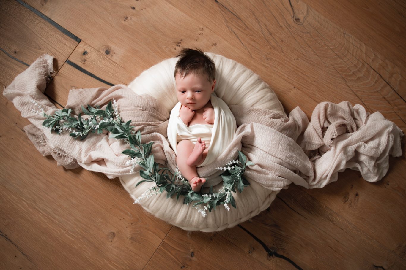 newbornshooting neugeborenenshooting babyshooting GeistFrei